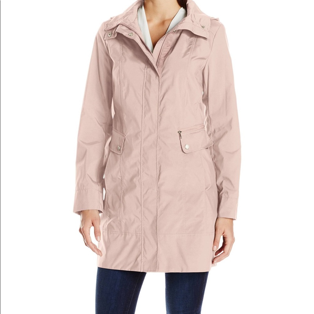 ColeHaan Signature BackBow PackableHoodedRaincoat